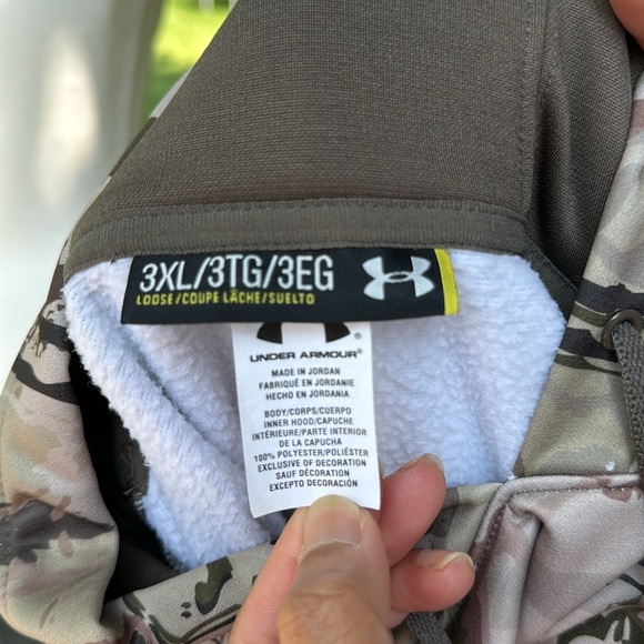 UNDER ARMOUR CAMO HOODIE - Picture 12 of 14